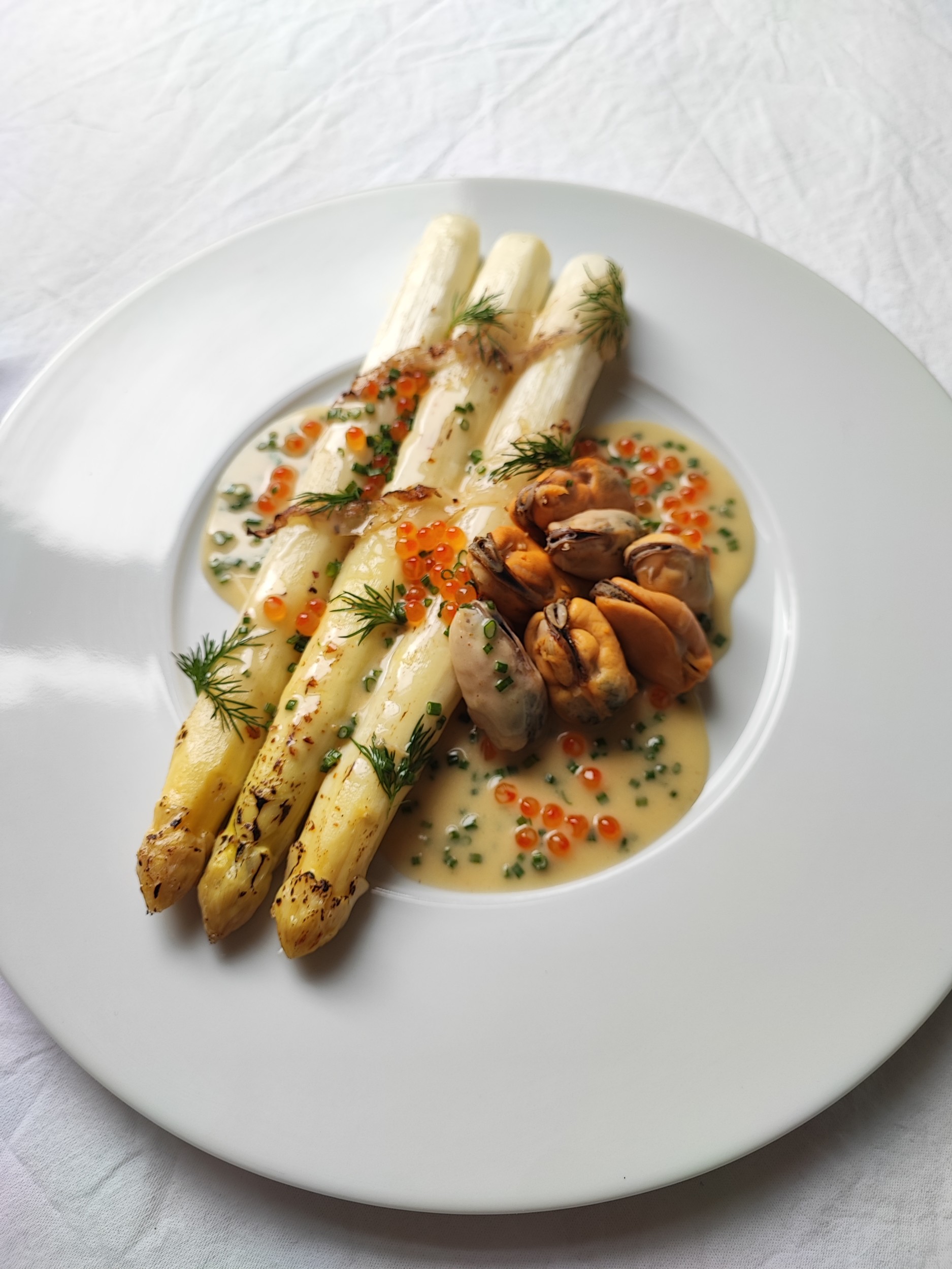 Asperges Blanches, Moules Marinières Au Miso Blanc