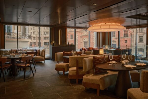 Nobu pose ses valises à Madrid